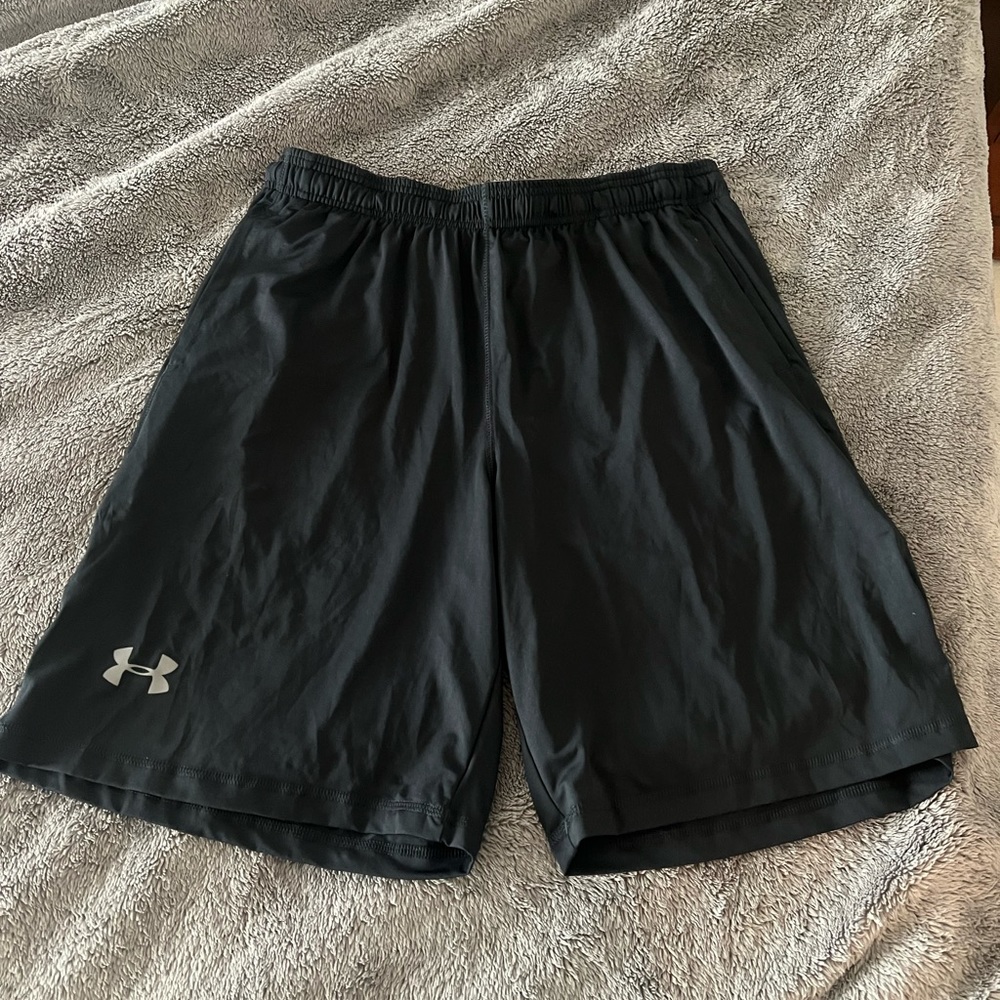 Men’s heat gear Under Armor XL shorts - new w/ tags